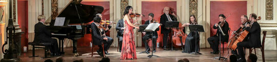 Vienna&#x20;baroque&#x20;orchestra&#x20;performing&#x20;in&#x20;Vienna
