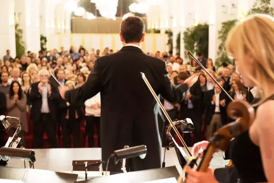 Concert&#x20;au&#x20;ch&#x00E2;teau&#x20;de&#x20;Schonbrunn&#x20;&#x00E0;&#x20;Vienne&#x20;avec&#x20;d&#x00EE;ner